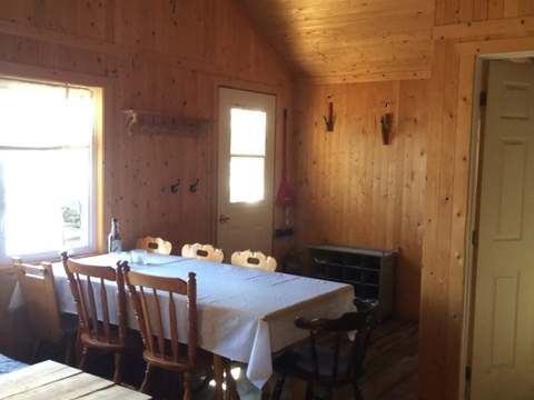 CHALET DU LAC DRAGON – Pourvoirie Waban-Aki
