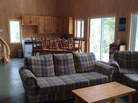 GUILLAUME CHALET – Pourvoirie Waban-Aki