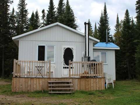 CHALET LE MÉSANGEAI – Pourvoirie Waban-Aki