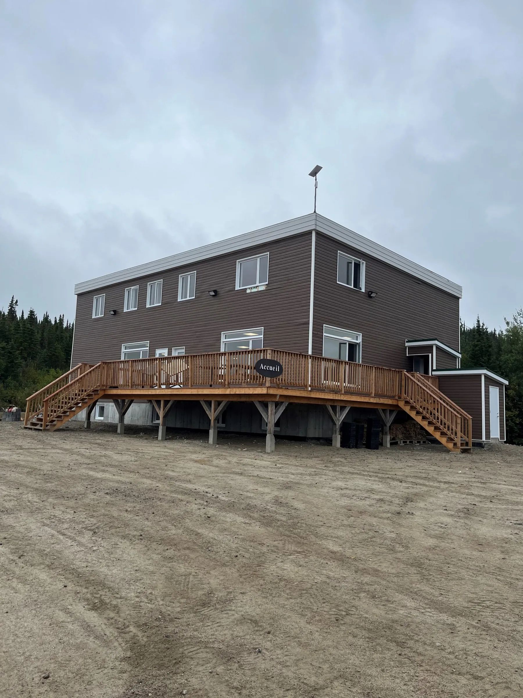 Large inn – Large inn