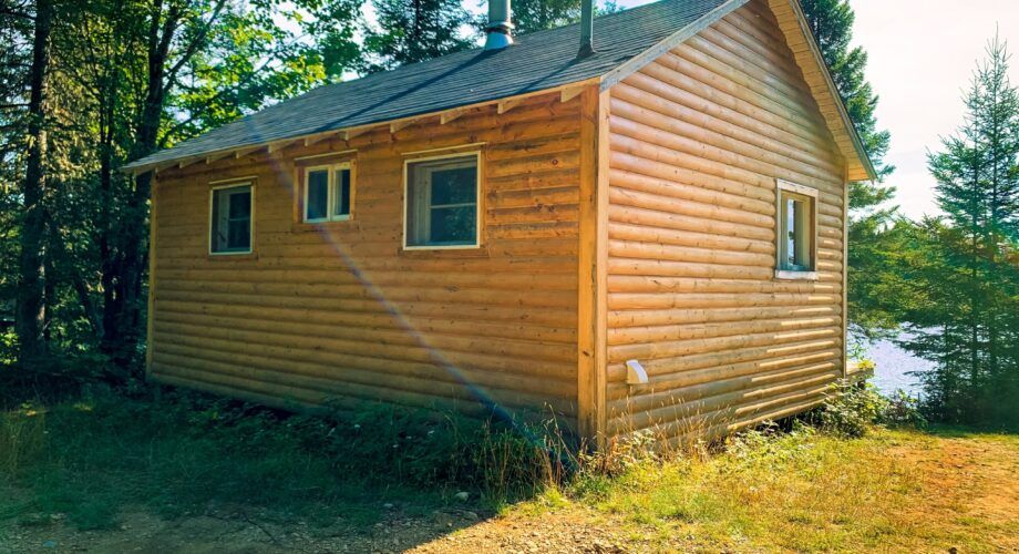LES HIRONDELLES CABIN – Vent de la Savane