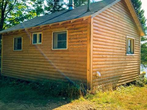 LES HIRONDELLES CABIN – Vent de la Savane