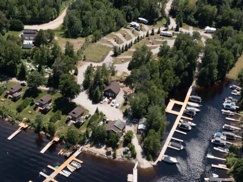 Petit camping – Petit camping