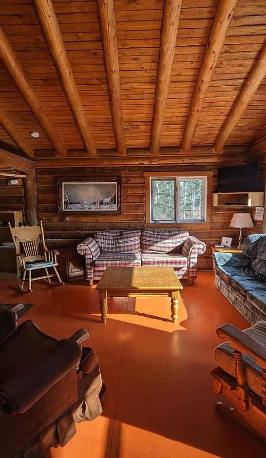 CHALET 6 — Domaine Sylva Outfitter – Domaine Sylva Outfitter