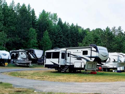 Emplacement de camping et VR – Abram Lake Park