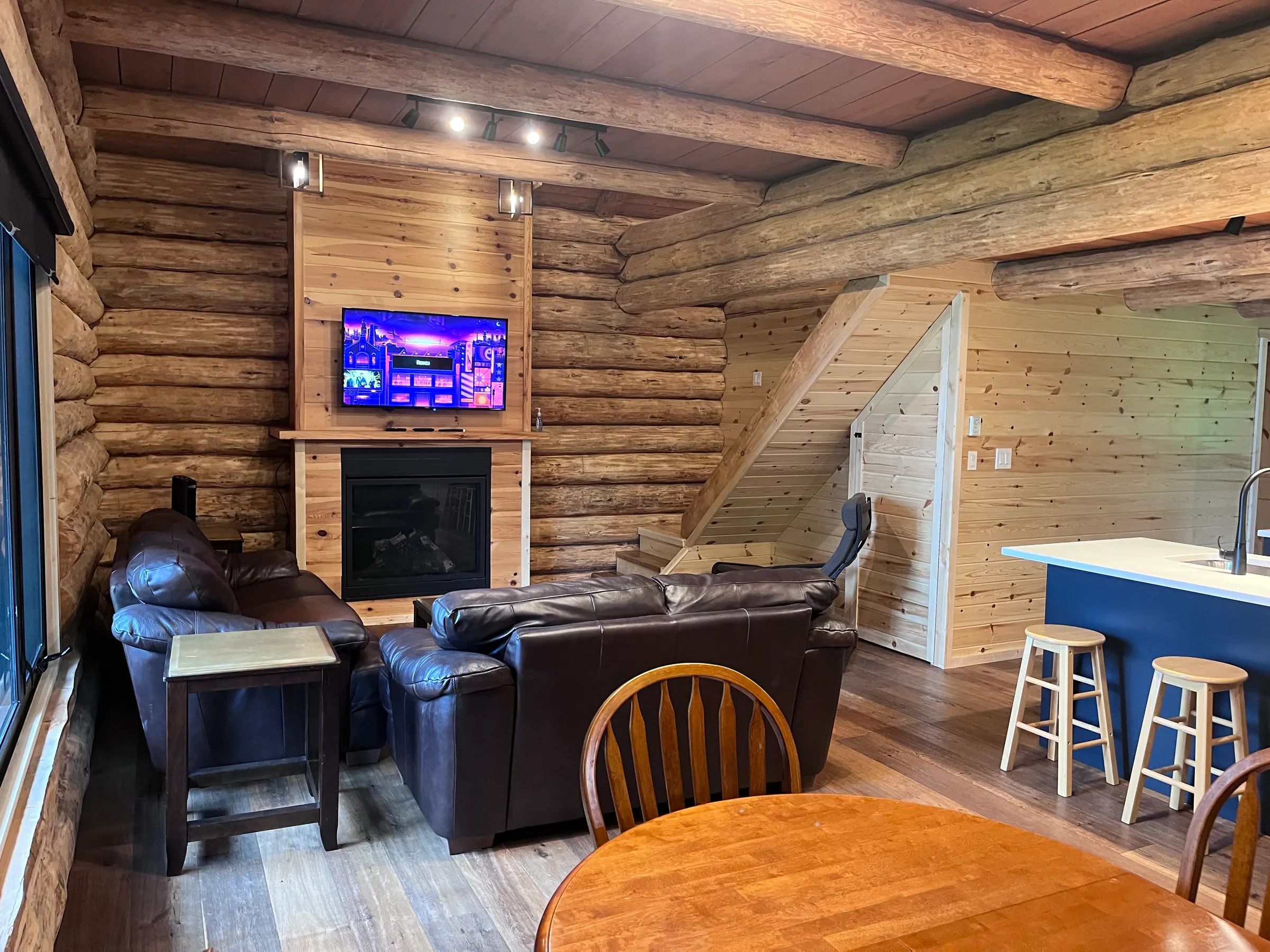 Cabin Whiskey Jack — Andy Lake Resort & Conference Centre – Andy Lake Resort & Conference Centre