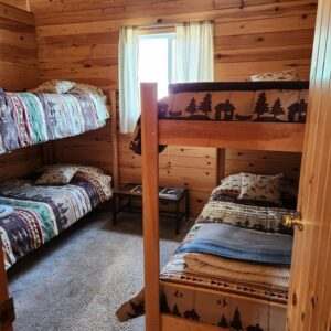 Bear Den – Bluffy Lake Lodge