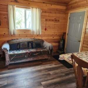 Bear Den – Bluffy Lake Lodge