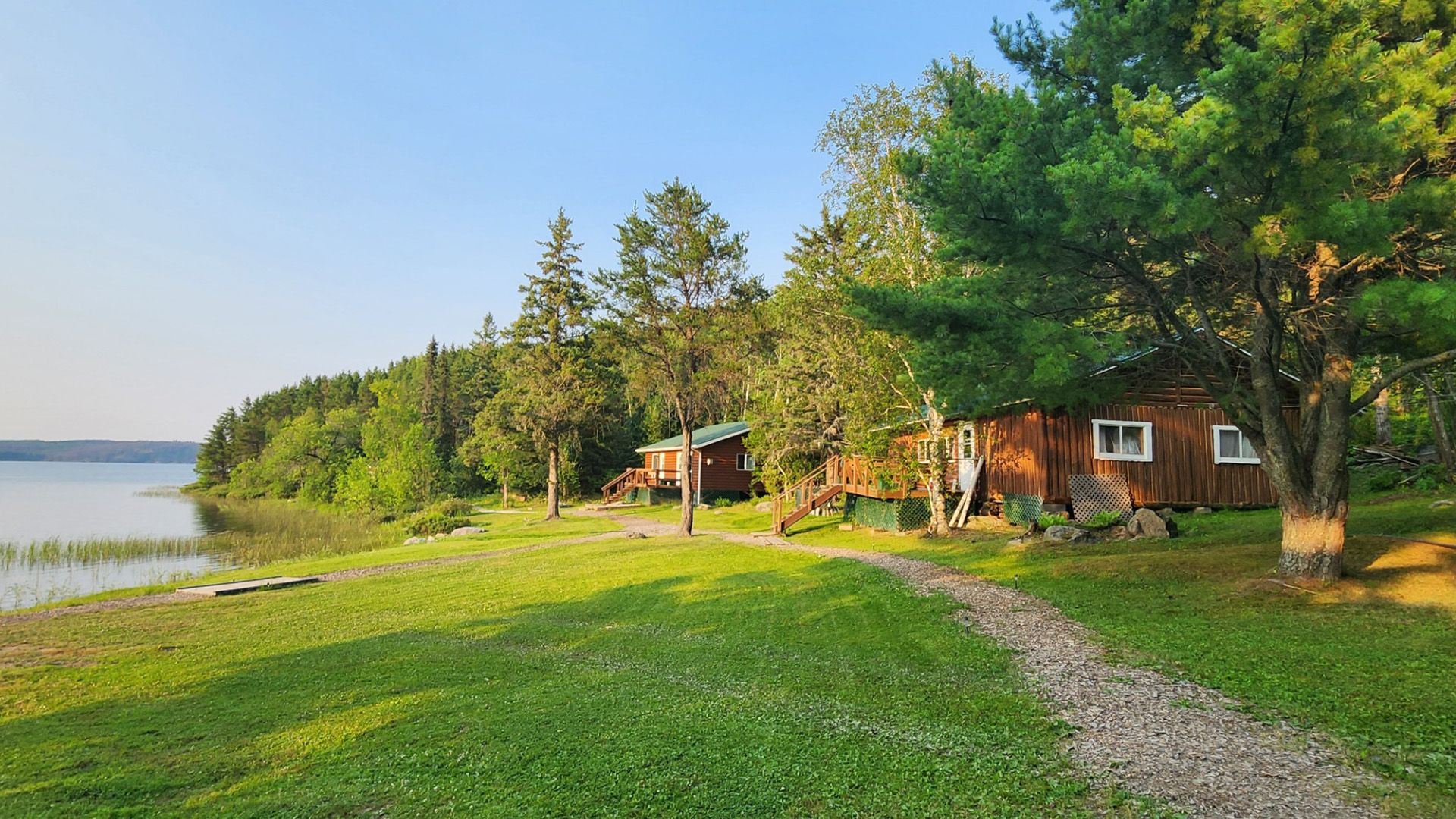 Cabin Deluxe Cabins — Fletcher Lake Lodge – Fletcher Lake Lodge