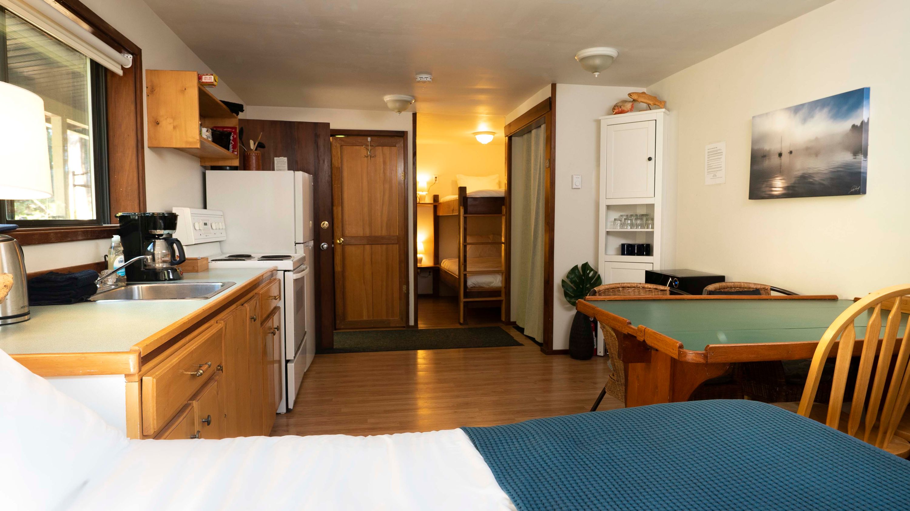 Cabin Boat Shop Suite — Finn Bay Lodge – Finn Bay Lodge