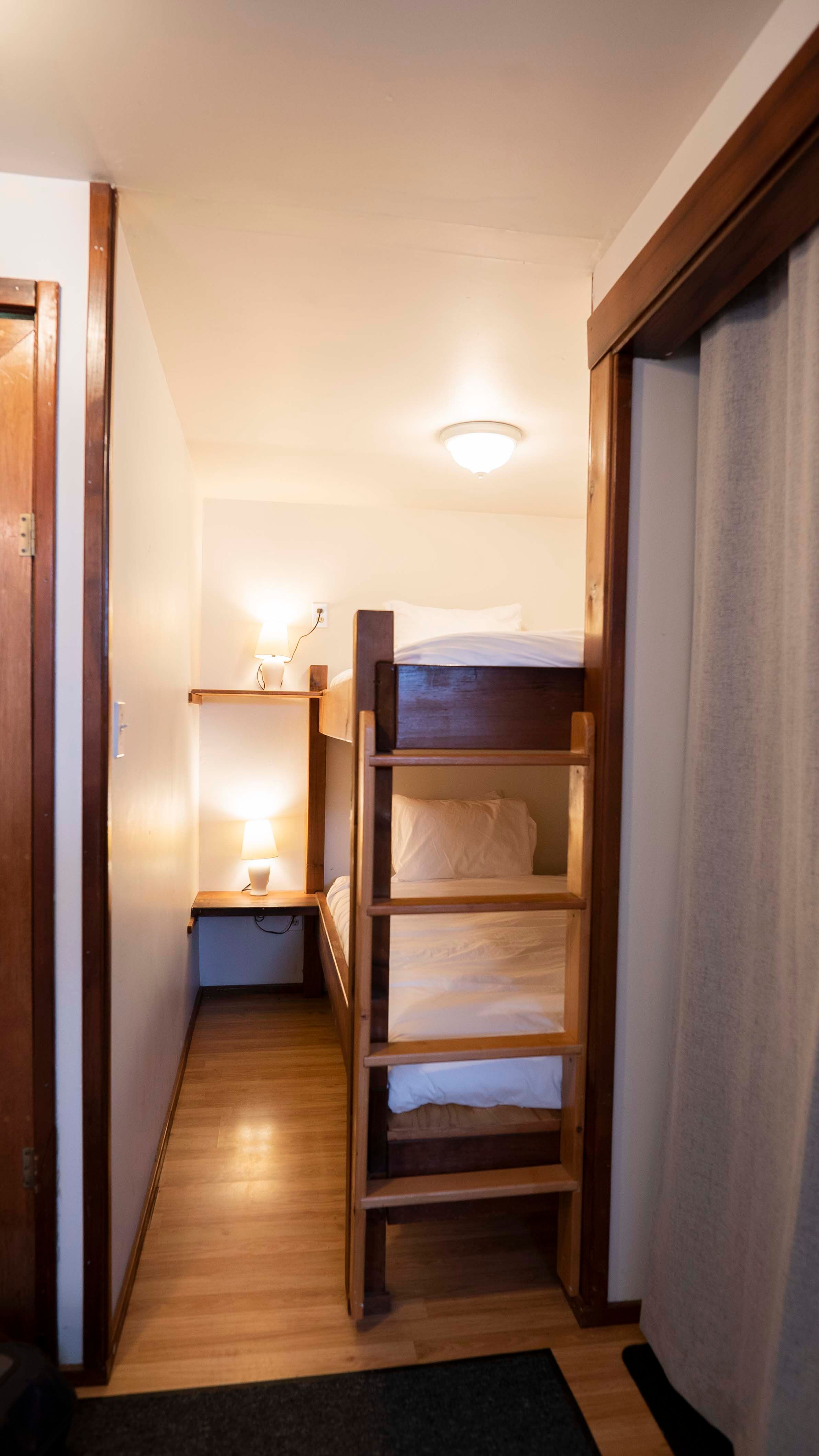 Cabin Boat Shop Suite — Finn Bay Lodge – Finn Bay Lodge