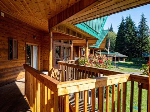 Yellow Cedar Lodge – Nicholas Dean Lodge