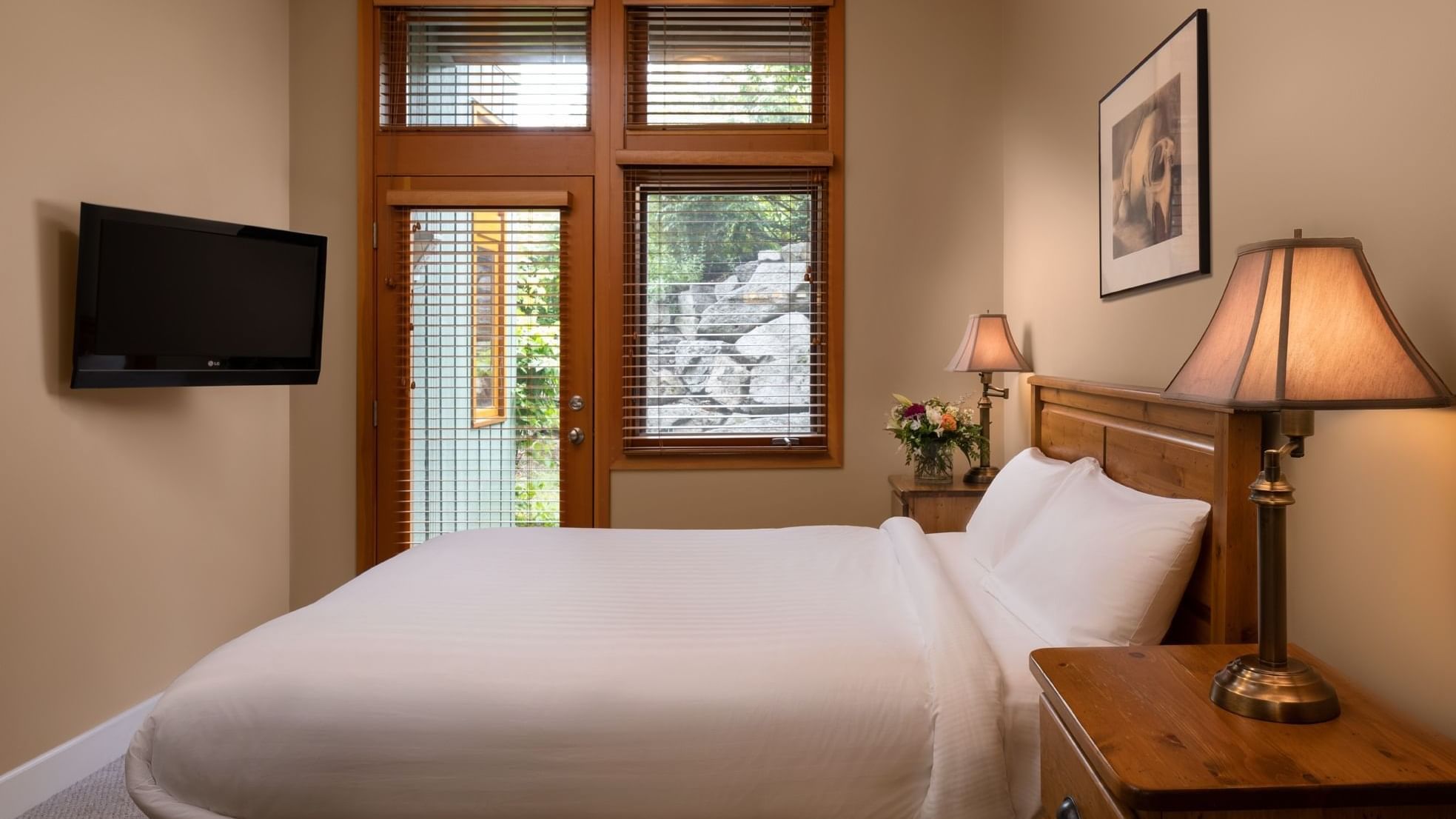 Cabin Two Bedroom Trout Lake Townhome — Pacific Outback Resort – Pacific Outback Resort