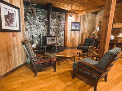 Pavillon Pitt River Lodge – Pitt River Lodge