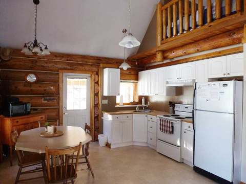 Grandpa’s Cabin – Anchor D Guiding & Outfitting Ltd.