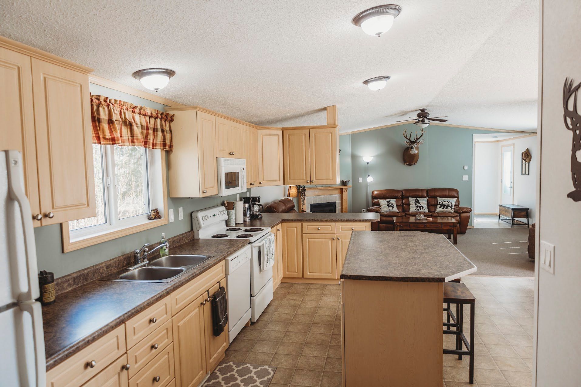 Chalet Corbett Creek — Corbett Creek Outfitters – Corbett Creek Outfitters