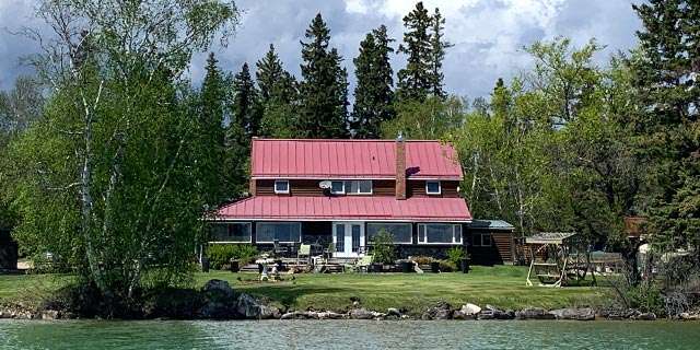 Photo of Evergreen Resort in Northern Manitoba, MB