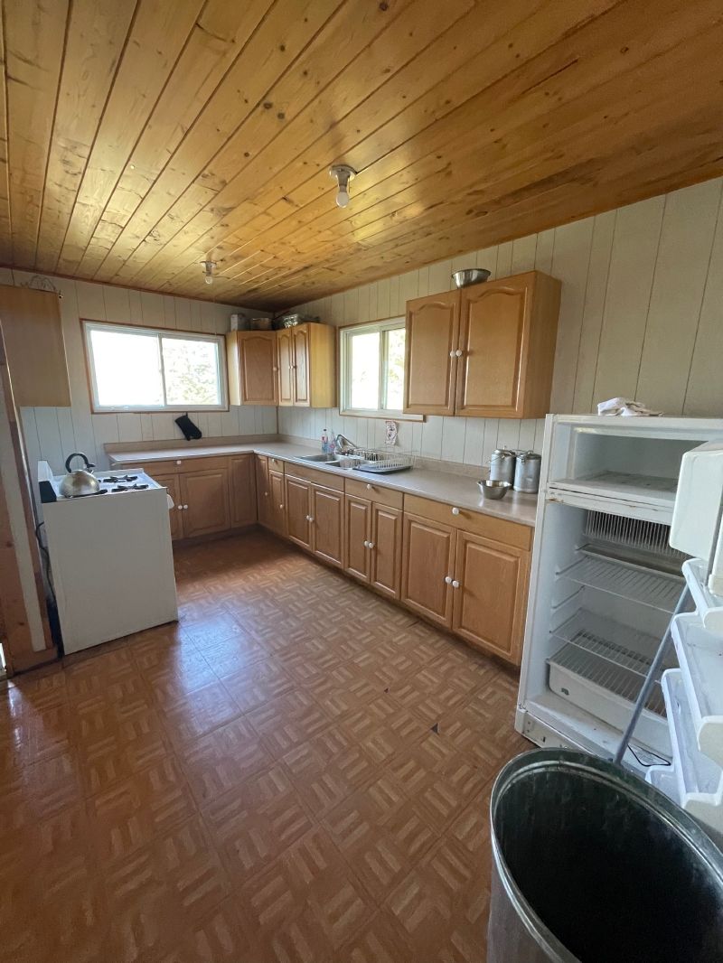Chalet du lac Elbow — Leuenberger’s Fly-In Lodge & Wilderness Outpost Camps – Leuenberger’s Fly-In Lodge & Wilderness Outpost Camps