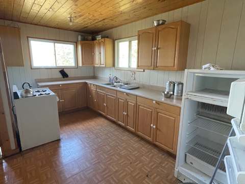 Chalet du lac Elbow – Leuenberger’s Fly-In Lodge & Wilderness Outpost Camps