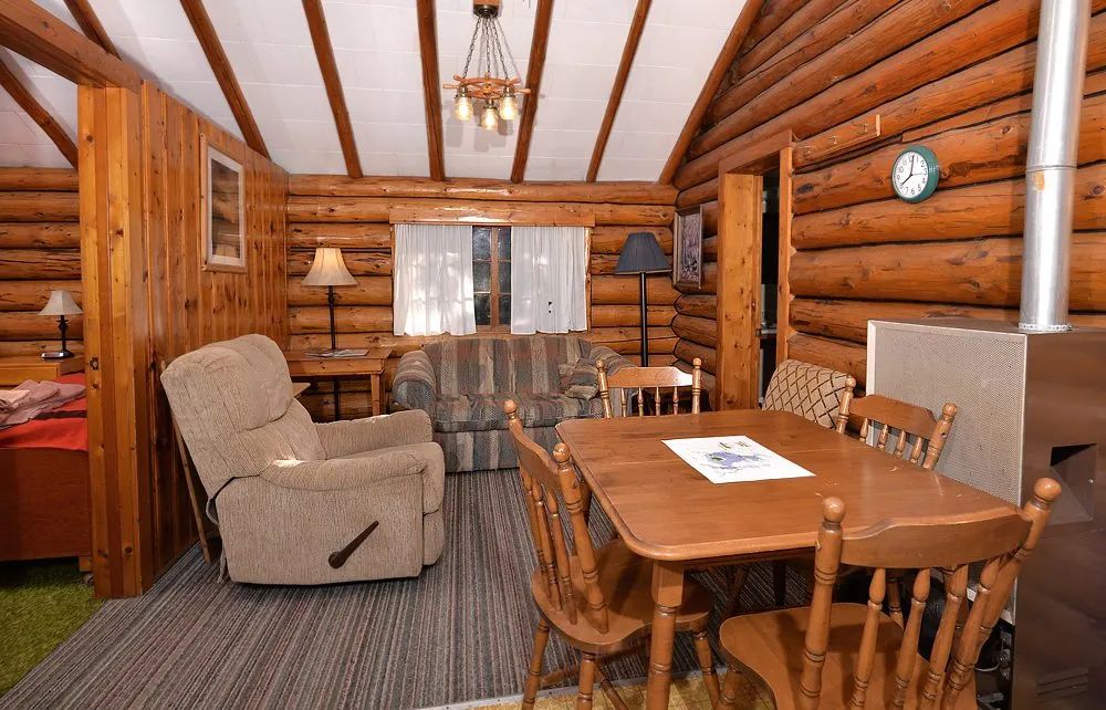 Chalet 10 — Manotak Lodge – Manotak Lodge