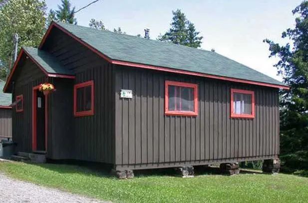Cabin 14 – Manotak Lodge