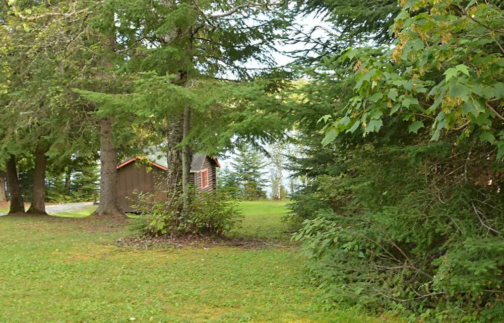 Cabin 5 — Manotak Lodge – Manotak Lodge