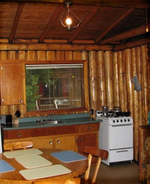 Cabin Take a tour of Nagagami Lodge — Nelson’s Nagagami Lodge – Nelson’s Nagagami Lodge