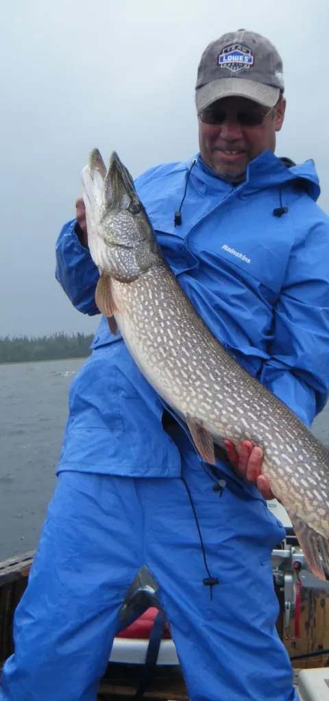 Fishing Northern pike at Nelson’s Nagagami Lodge, Algoma Country, Ontario — photo 3