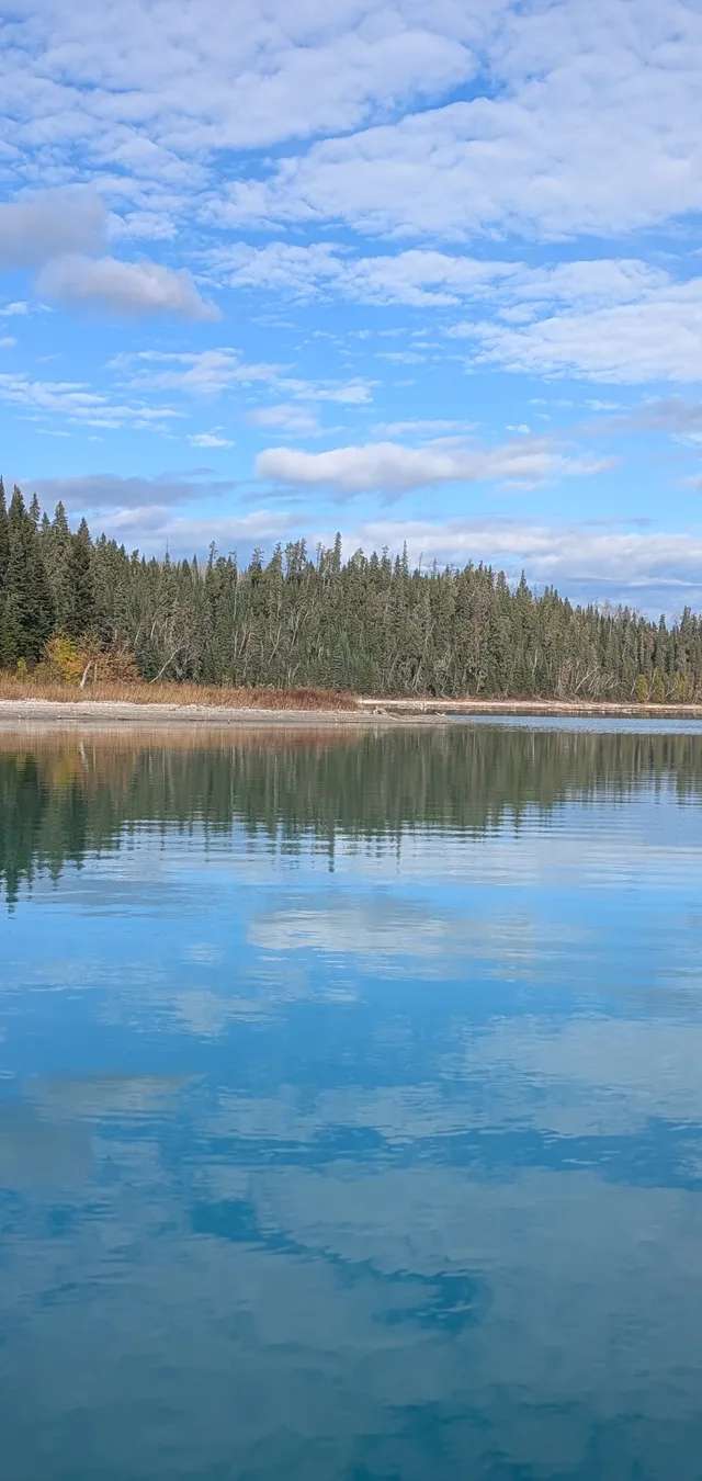 Photo de Follow Her North dans le District de Cochrane, On