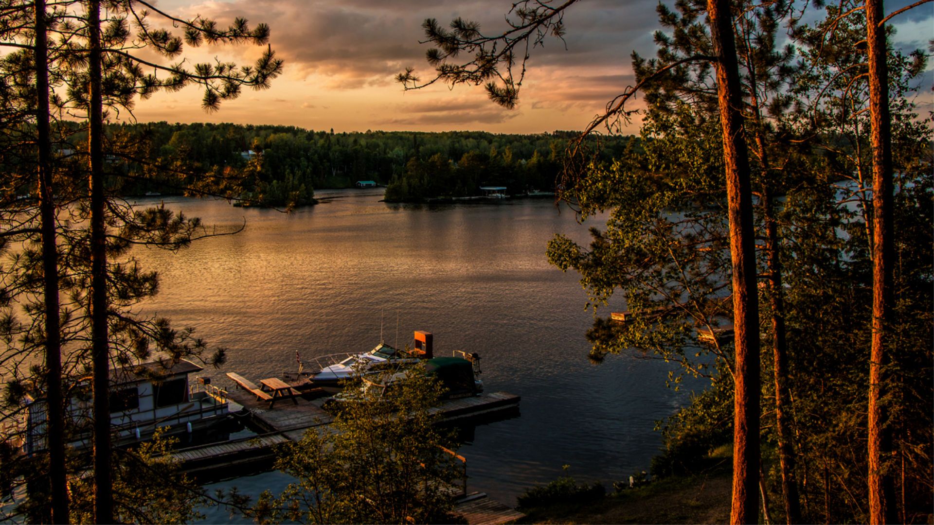 Photo de Temagami Shores Inn and Resort dans les Temagami, On