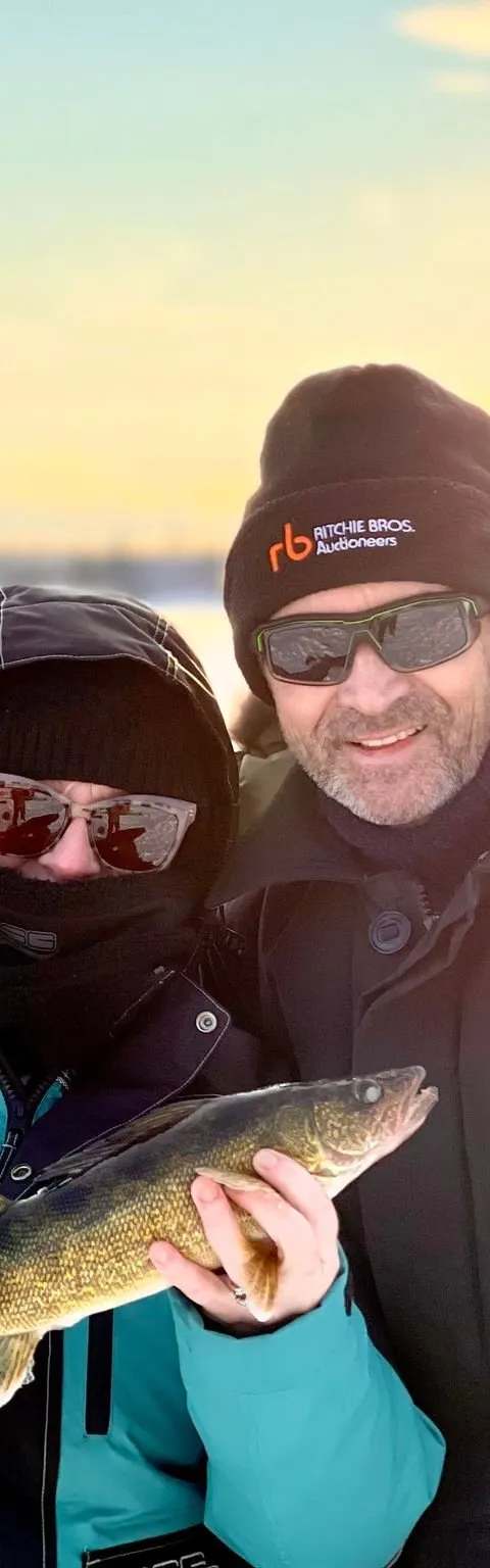 Excursion hivernale en motoneige chez Horwood Lake Lodge, Région de Timmins, Ontario