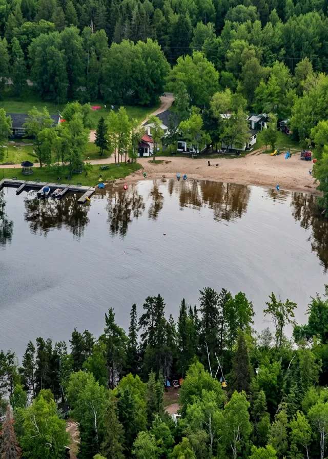Photo de Chalkley's Sandy Bay Cottage Resort au Lac Nipissing, On