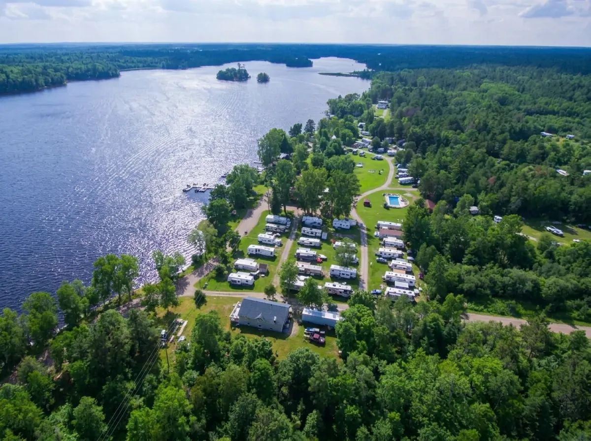 Photo of Joli Voyageur Resort and Campground in Lake Nipissing, ON