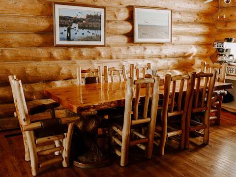 Log Cabins – Buck Paradise Outfitters