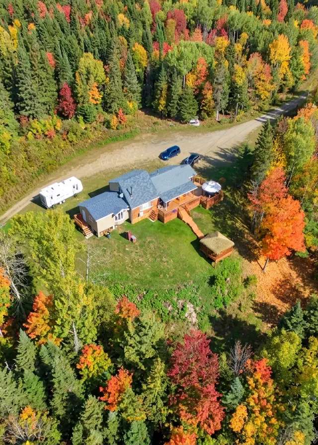 Photo de J.L.R. Trophy Bear Hunting dans la Région Chaleur, Nb