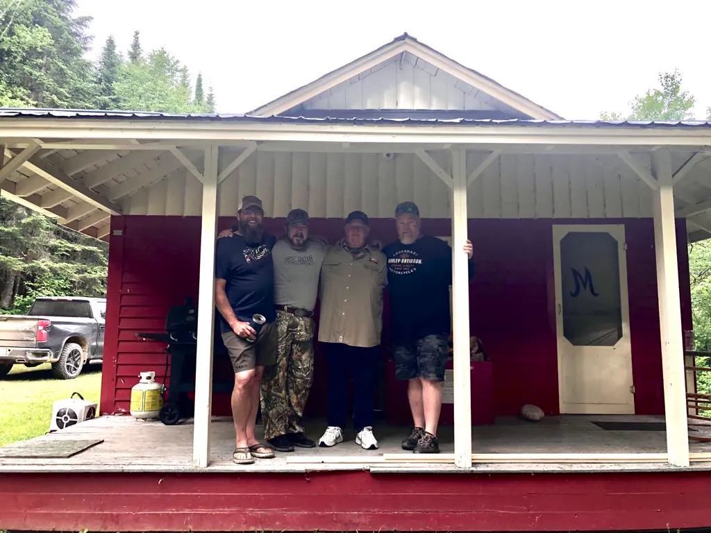 Auberge de chasse du camp Serpentine — MB Outfitters – MB Outfitters