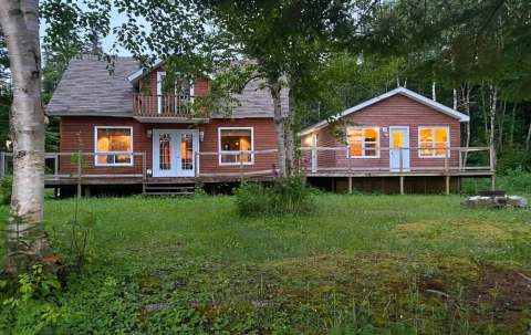 Photo de Where-Ya-Wannabee Outfitting Lodge Inc. sur la Côte Ouest, Nl