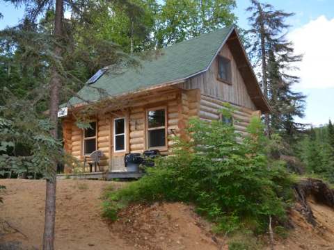 « Camp » Refuge – Pourvoirie du Milieu