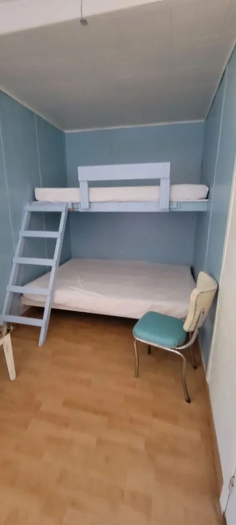 A bedroom at Chalet Depot equipped with a bunk bed.