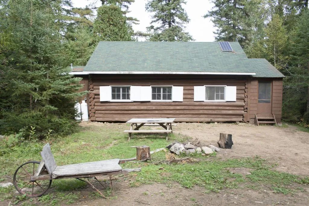 Chalet Des Sables — Pourvoirie du Milieu – Pourvoirie du Milieu