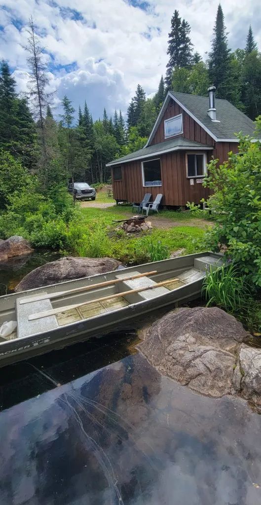 Chalet Ducharme – Pourvoirie du Milieu