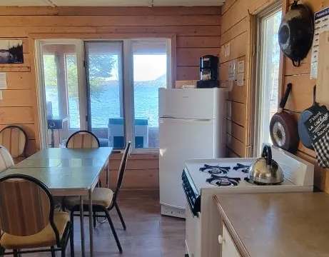 Chalet Hobbit – Pourvoirie du Milieu