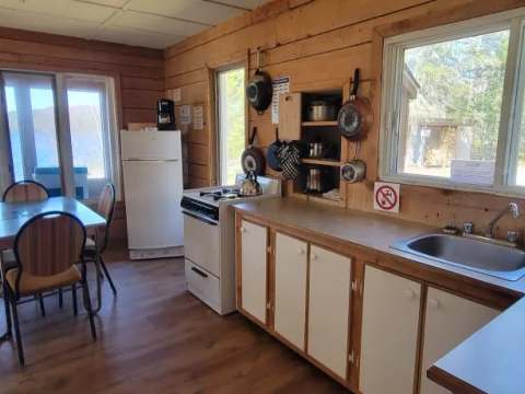 Chalet Hobbit – Pourvoirie du Milieu