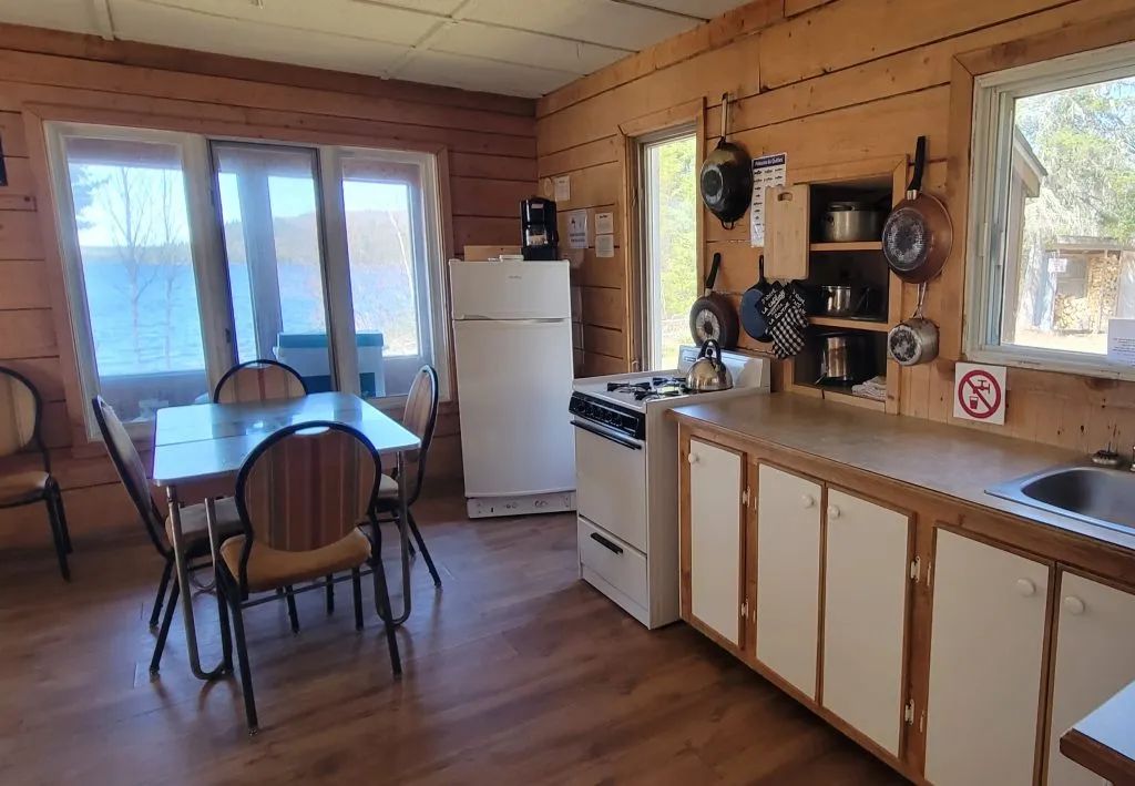Chalet Hobbit – Pourvoirie du Milieu