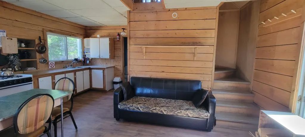 Chalet Hobbit – Pourvoirie du Milieu