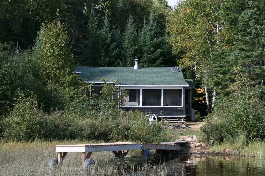 Chalet Jenny – Pourvoirie du Milieu