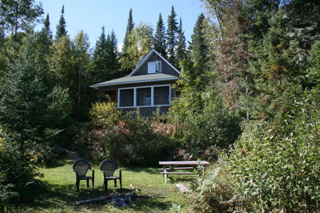 Chalet Perchaude – Pourvoirie du Milieu