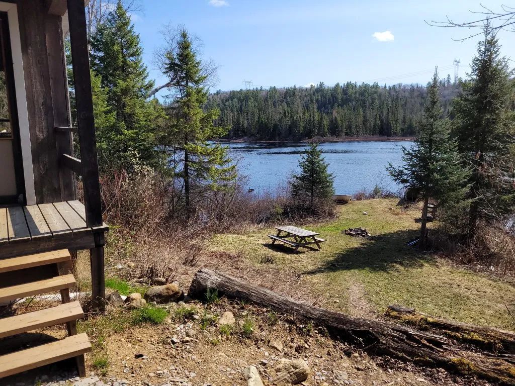 Chalet Perchaude — Pourvoirie du Milieu – Pourvoirie du Milieu