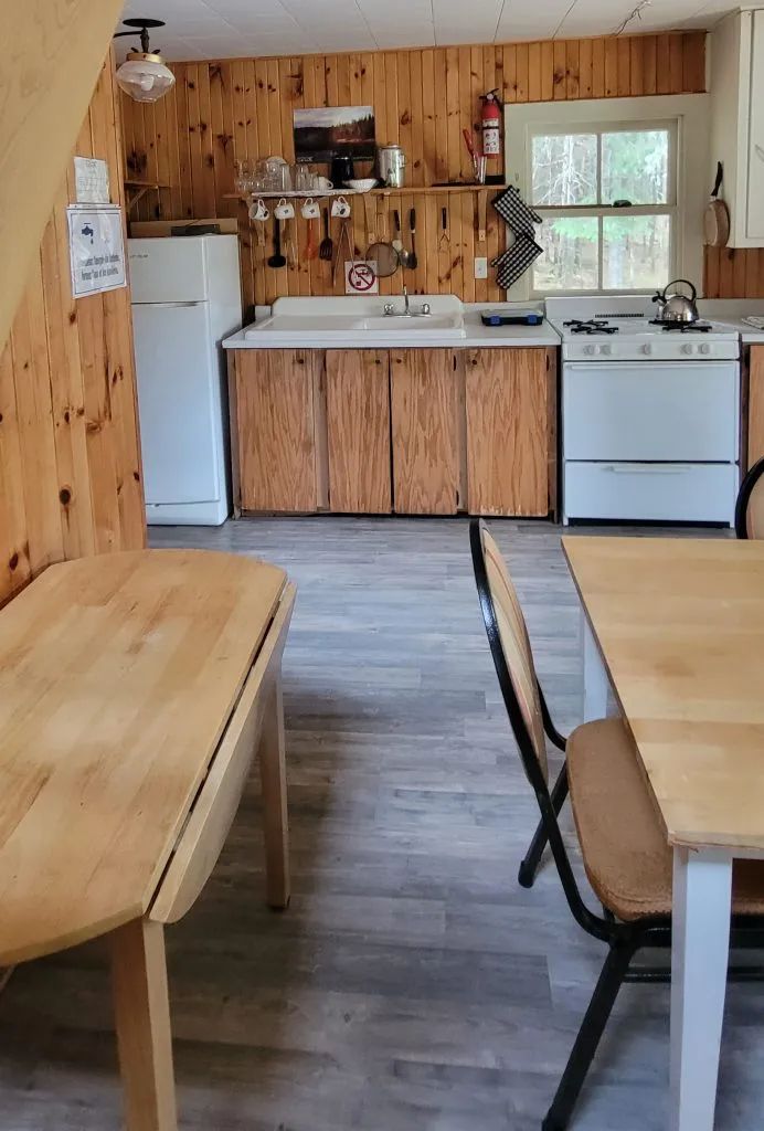 Troll Cabin — Pourvoirie du Milieu – Pourvoirie du Milieu