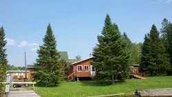 Deluxe 6 Bedroom Unit – Perch Lake Lodge
